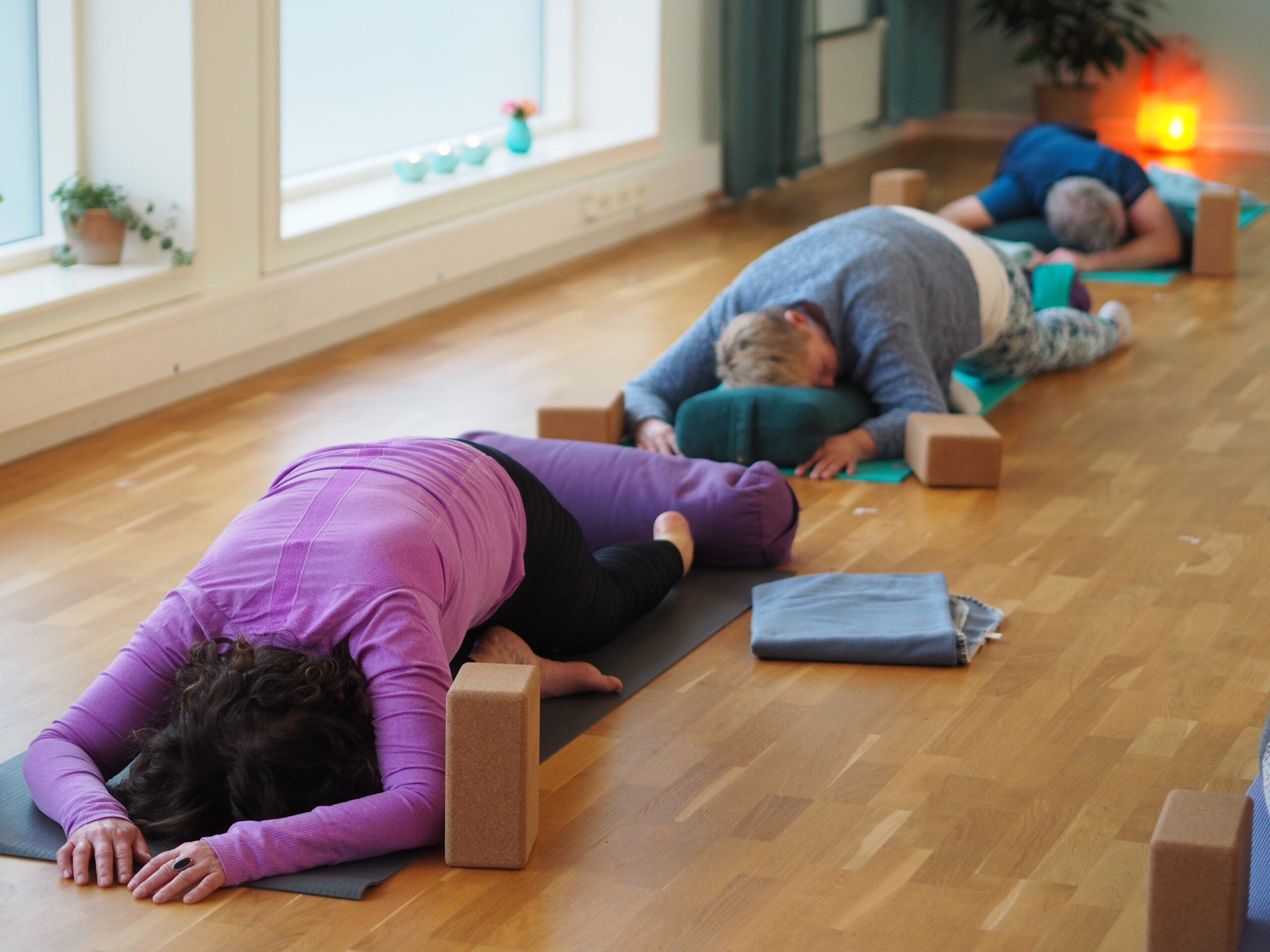 60min Yin Yoga Flow for spine