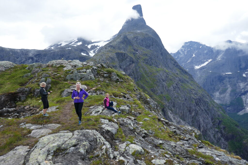 Hikig in Norway, Litlefjellet, Romsdalshorn