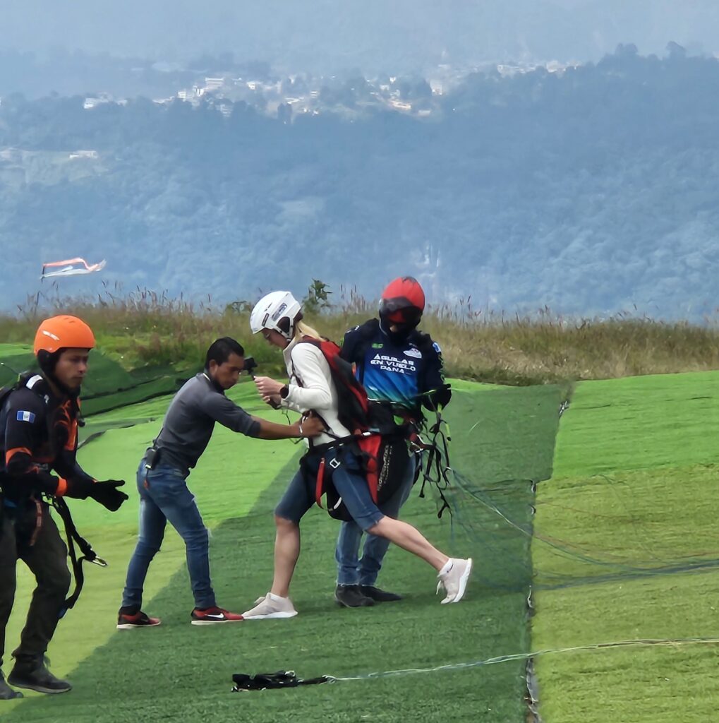 Panajachel paragliding