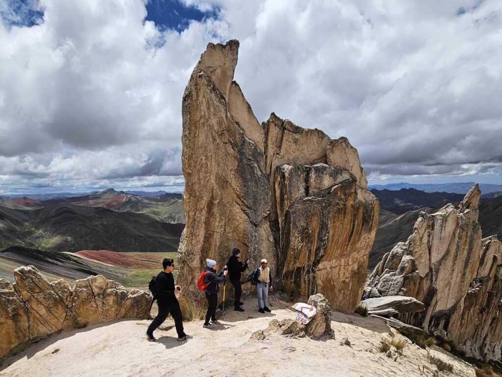 Rainbow mountains, Palccoyo Stone Forest